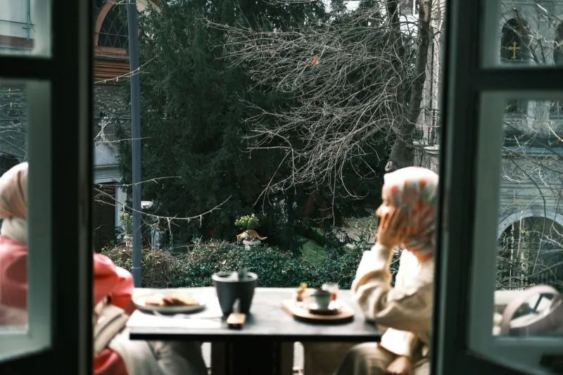 Some Friendships Have an Expiration Date — And That's Not a Bad Thing